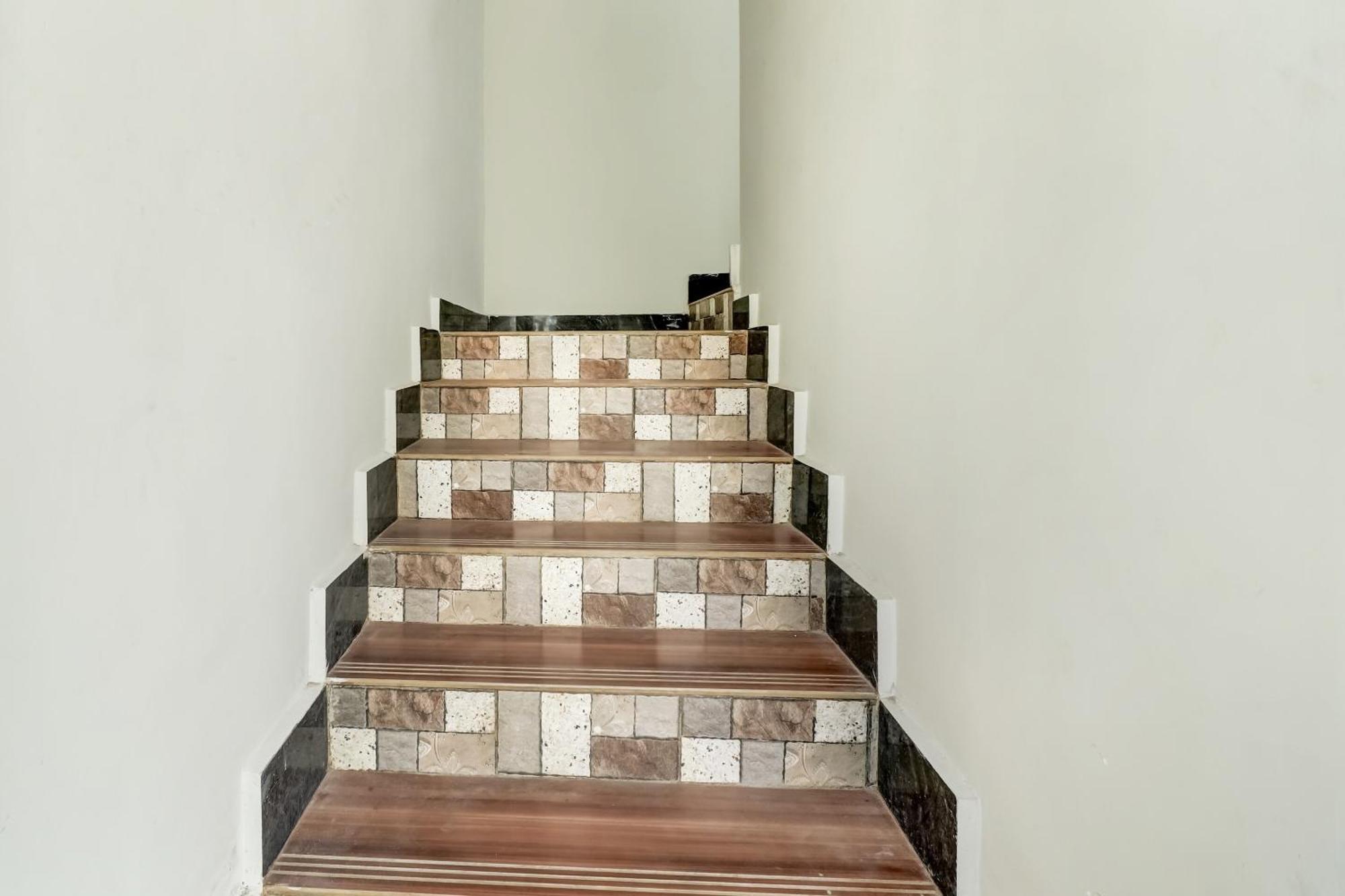Oyo Sri Singampalli Residency Raspari Palao Extérieur photo