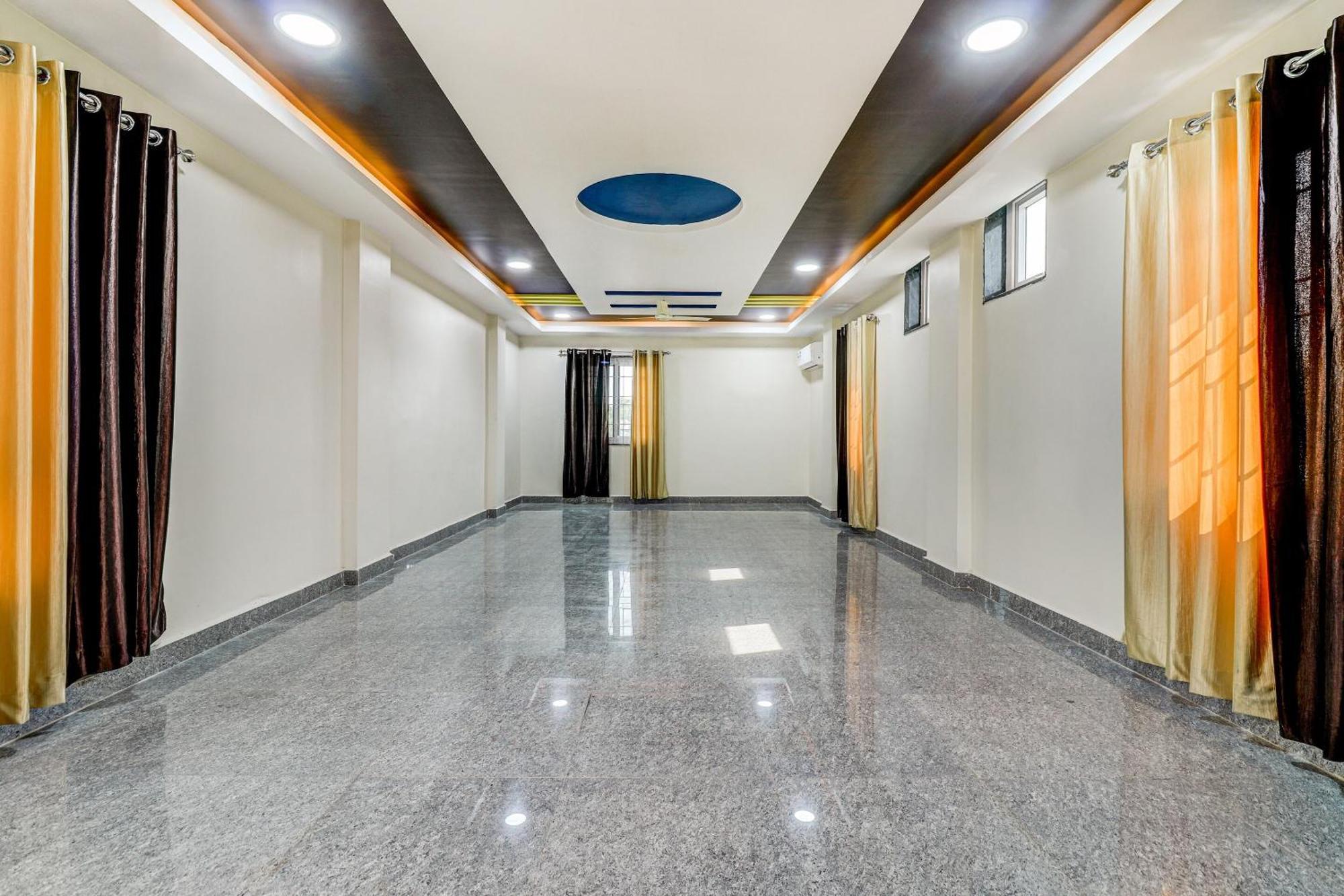 Oyo Sri Singampalli Residency Raspari Palao Extérieur photo